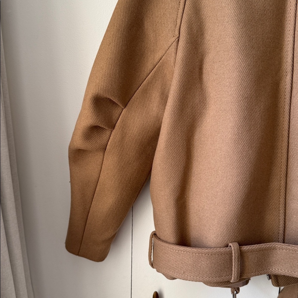 H&M Tan Teddy Jacket with Faux Fur Collar - Picture 6 of 6